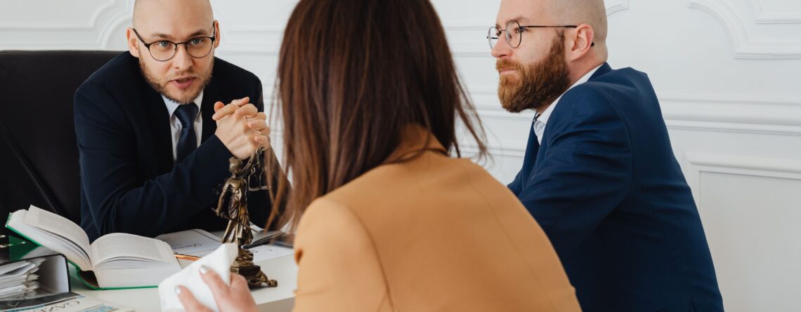 Ticaret ve Şirketler Hukuku Avukatı ile Şirket Kuruluşu